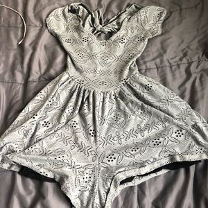 Olive green romper with POCKETS !